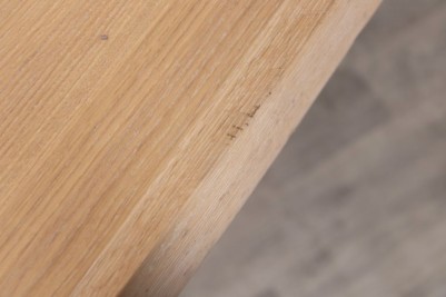 limed-oak-wooden-legs-close-up